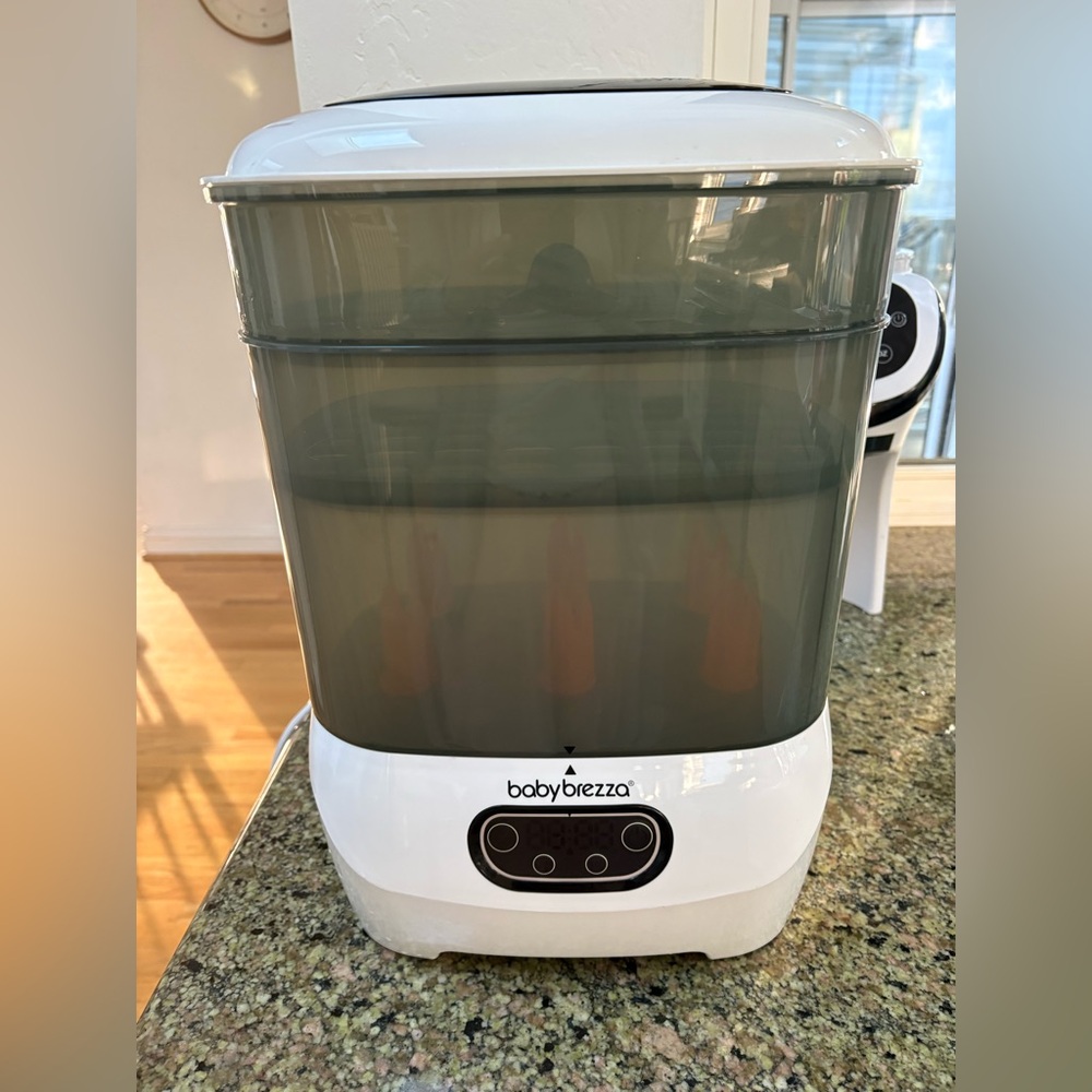 Baby Brezza Sterilizer & Dryer